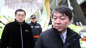 [현장포토] 붕괴사고 현장 찾은 안철수