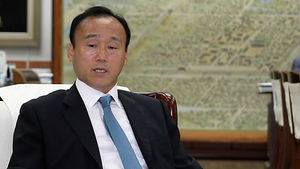 '용감한 경주시장'&hellip;붕괴현장서 여학생 구조