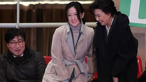 [핫포토] 국회사무총장 출판기념회서 이영애 포착