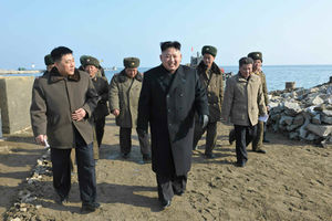 北 김정은, 취약계층 위한 軍수산사업소 건설현장 시찰