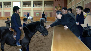 [핫포토] 北 승마클럽 찾은 中 우다웨이