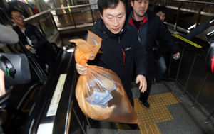 '폭발물 의심' 가방 주인은 대기업 신입사원