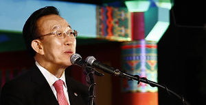 "아들 병역비리 김관용 경북도지사 경선 사퇴하라"