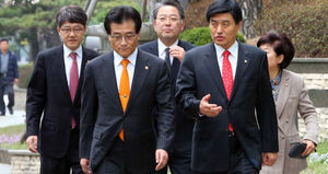 새누리 초선 의원들, 김황식 전 총리 찾아 설득