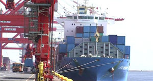 한&middot;호주 FTA 서명&hellip;박 대통령 "10년간 GDP 200억 불 이상 ↑"
