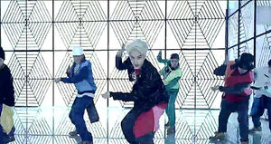 엑소, 9개 차트 1위 석권&hellip;"첫 주문량 66만장 기록"
