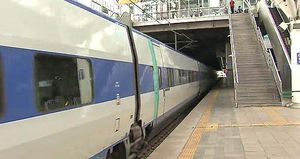 KTX, 전력 장치 이상으로 멈춰 서&hellip;열차 13편 지연