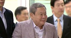 이건희 회장 체온 서서히 올려&hellip;의식회복 내일쯤 윤곽