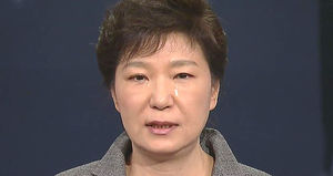 [이주형의 사소하게] 대통령의 눈물로 향한 어떤 시선