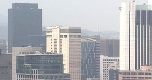 한국, 국가경쟁력 추락&hellip;노동자 권리는 '최하'