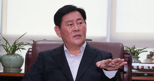 최경환 "현재 부동산 규제는 겨울에 여름옷 입은격"