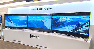 UHD 방송 발목 잡는 '통피아'&hellip;수상한 속내