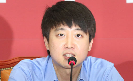 이준석