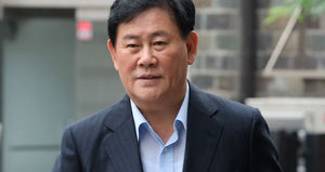 [속보] 최경환 "10년 동결된 담뱃세 인상 검토 필요"