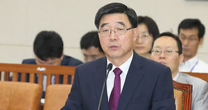 이기권 장관 "일하려는 국민 모두 일할수 있게"