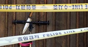 [현장 포토] 유병언 별장 출입문에 꽂혀있는 흉기