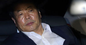 조현룡 의원 쇼핑백 속 1억 받았나&hellip;강남 식당서 검증