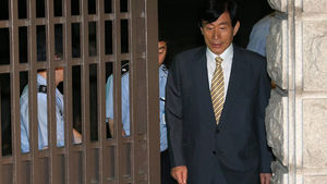 원세훈 전 국정원장 출소 이틀 만에 '대선개입' 선고
