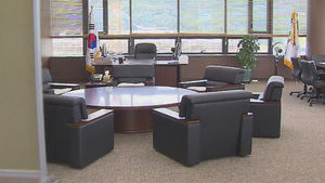 공기업 사장실, 교실 4개 크기&hellip;'커도 너무 커'