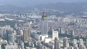 제2 롯데월드, 이달 말 개장 승인 여부 결정