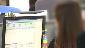 "성희롱엔 농담으로 대응" 고용부 면접요령 슬쩍 삭제