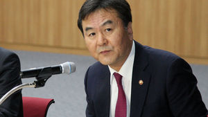 금융위원장 "뱅크월렛 카카오 50만 원 수취한도 고치겠다"
