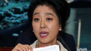 배우 김부선 "이웃 주민에 폭행당했다" 경찰 신고