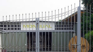 [현장포토] 실사 나오면 가동 연출&hellip;모뉴엘 '위장 공장' 포착