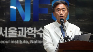 [생생영상] 국과수 "신해철 천공, 복강 내 유착 완화수술로 발생"