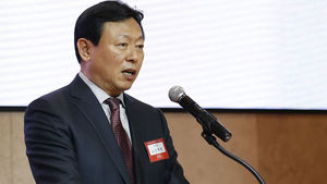 신동빈, 전격 일본행&hellip;후계구도 가닥 잡힌 듯