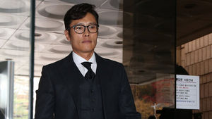 이병헌 씨 증인 출석한 협박 사건 재판, 비공개 진행