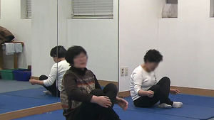 '앉았다 서기' 잘 하면 장수&hellip;근력&middot;유연성 관건