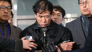 시신 든 비닐봉지 들고 활보했다니&hellip;주민들 '공포' 호소