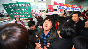 [핫포토] 장애인단체 "코레일, 시각장애인 선로사고 보상해야"
