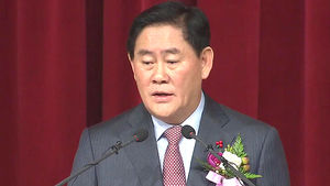 경제부총리 긴급 기자화견&hellip;연말정산 대책 고심