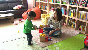 집에서 키우면 손해? '획일적 무상보육' 부메랑