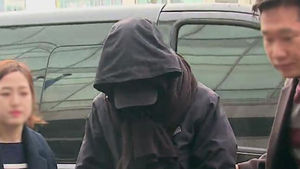 '주먹 폭행' 어린이집 교사 영장&hellip;"피해 어린이 12명"