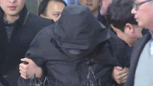 '청와대 폭파 협박' 피의자 귀국&hellip;공항서 체포