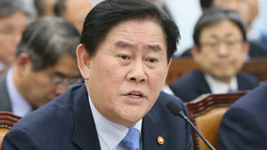 최경환 "복지 비효율 정비후 증세 논의하는 게 옳아"