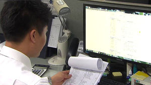 "하루 직장인 10명 중 2명 야근&hellip;금요일 야근율 '뚝'"