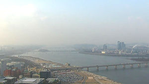 한반도 덮친 황사&hellip;미세먼지 농도 '나쁨' 수준