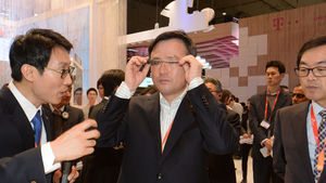 통신&middot;전자 CEO들, MWC 현장 누비며 모바일 협력 모색