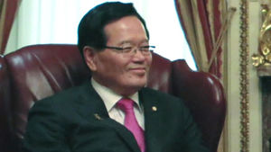 정의화 의장 "일본, 과거사 사과하고 해방돼야"