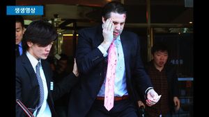 [생생영상] 리퍼트 주한 미국 대사 피습 현장&hellip;테러의 흔적