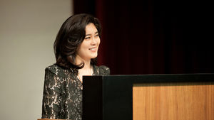 [슬라이드 포토] 이부진, 깁스 한 채 주총 참석
