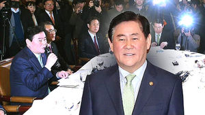 최 부총리 "임금 인상 필요"&hellip;재계 "부담"
