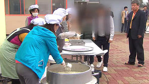 학교에 등장한 솥단지&hellip;경남 유상급식 전환 첫날