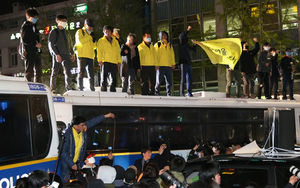 [슬라이드 포토] 세월호 1주기 추모제 거리 행진