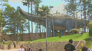 공룡 발자국 무더기 발견&hellip;산사태 때문에 '횡재'