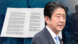 전 세계 역사학자들 "아베, 위안부 인정하라"